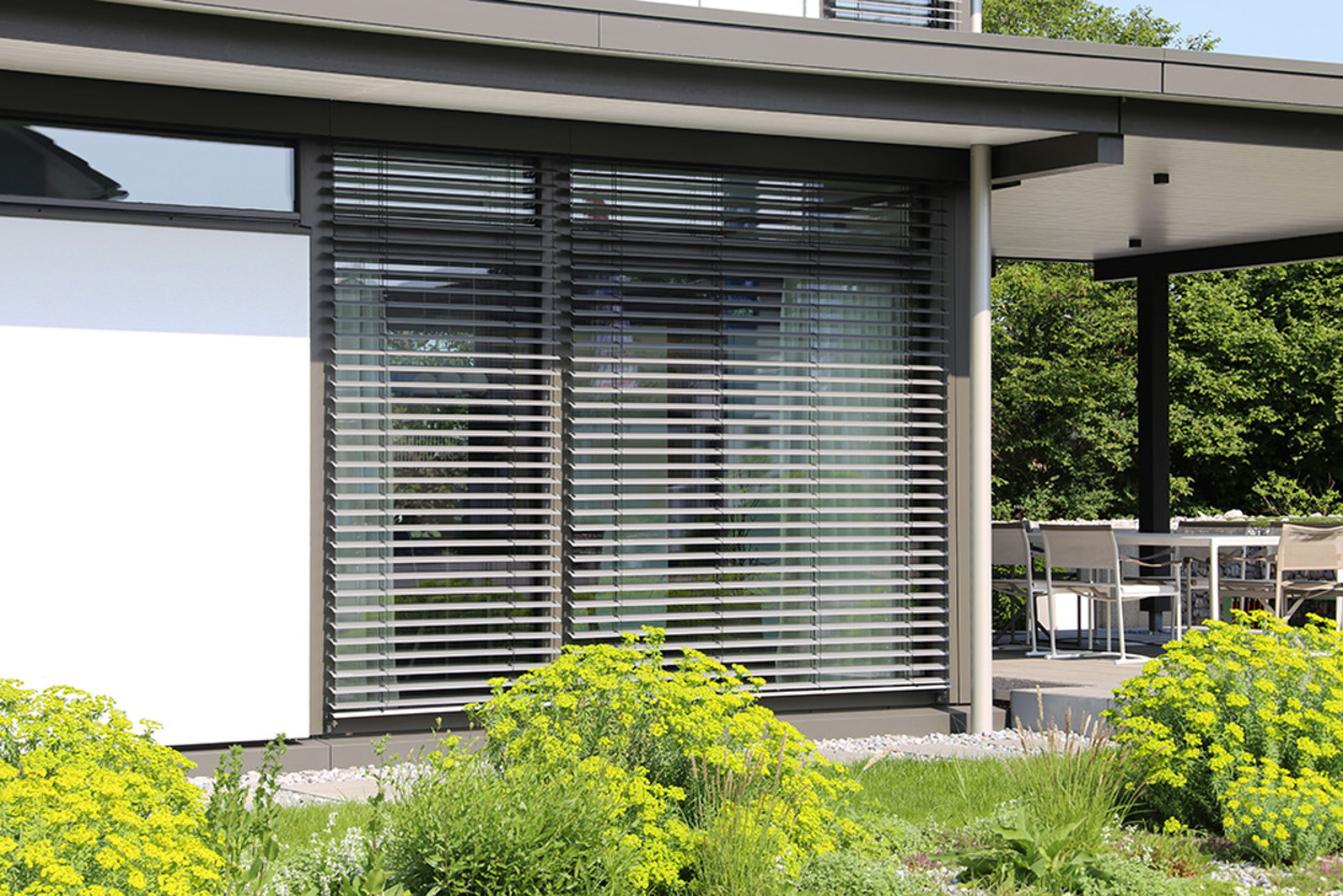Rollladen&shy;steuerung bei Elektrotechnik Schell GmbH & Co. KG in Wörnitz