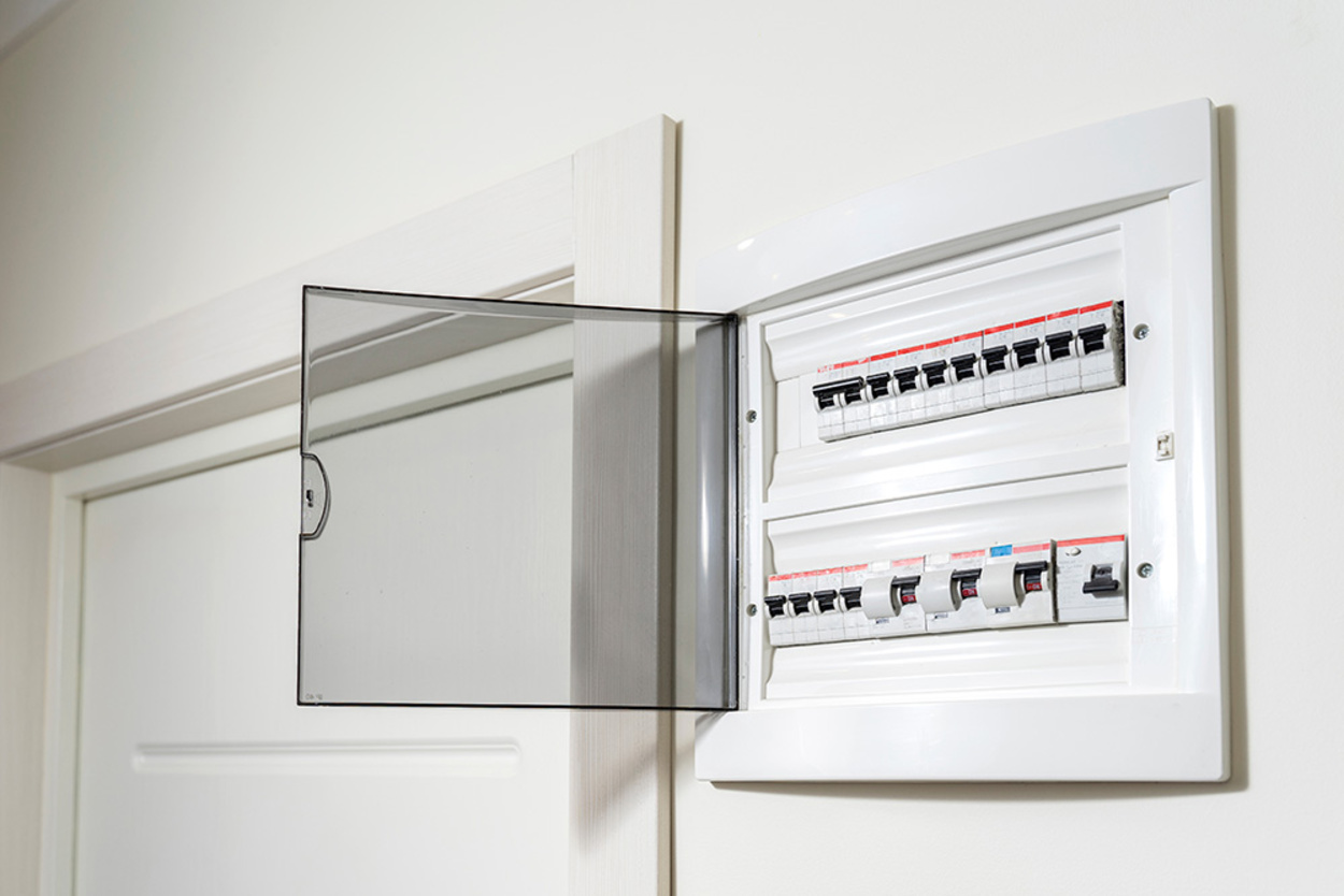 Über&shy;spannungs&shy;schutz bei Elektrotechnik Schell GmbH & Co. KG in Wörnitz
