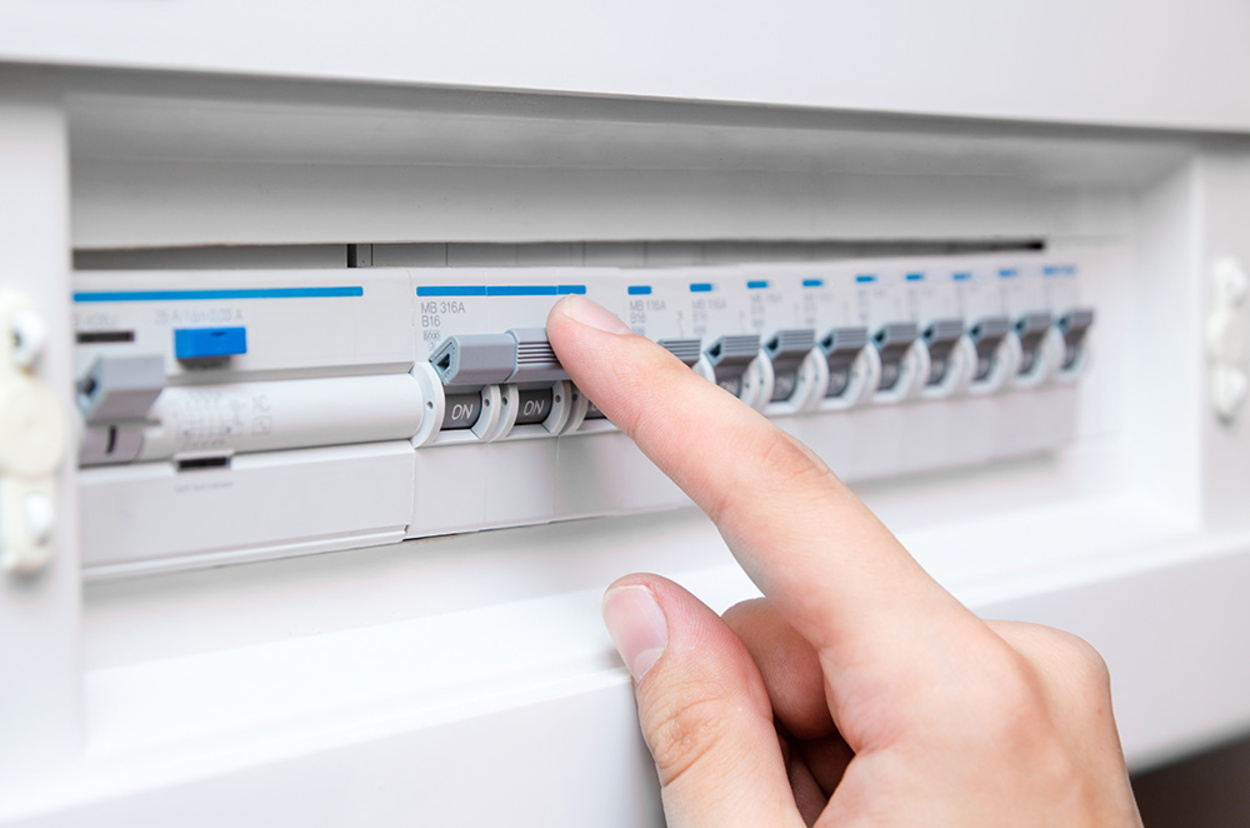 Schalt&shy;schrank&shy;bau bei Elektrotechnik Schell GmbH & Co. KG in Wörnitz