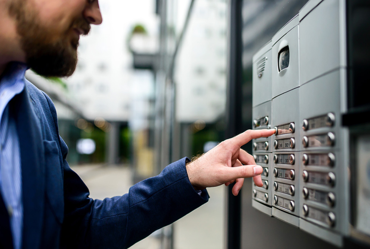 Sprech&shy;anlagen bei Elektrotechnik Schell GmbH & Co. KG in Wörnitz